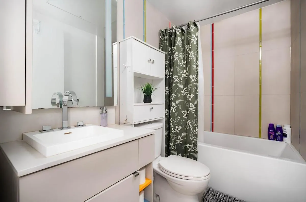 טורונטו 1Bd Next To Queen St - Most Ideal Location דירה